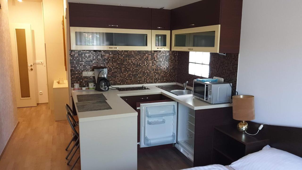 Keller Arany Apartmanok Хайдусобосло Экстерьер фото